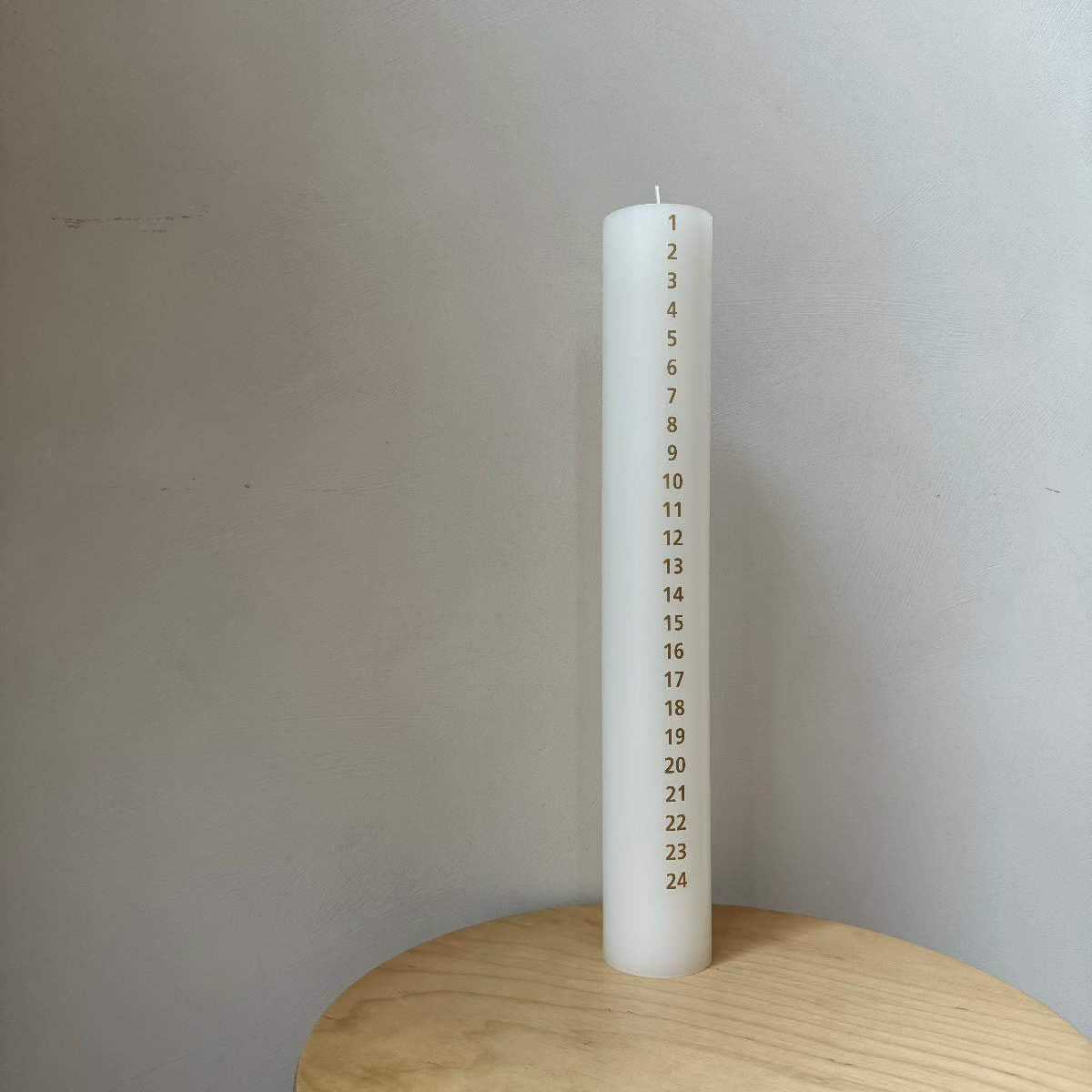 Calendar Candle // 40 x 6 Cm