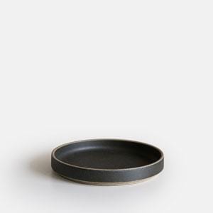 Hasami - Plate // Black - Kitchenware - DANSKmadeforrooms