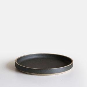 Hasami - Plate // Black - Kitchenware - DANSKmadeforrooms