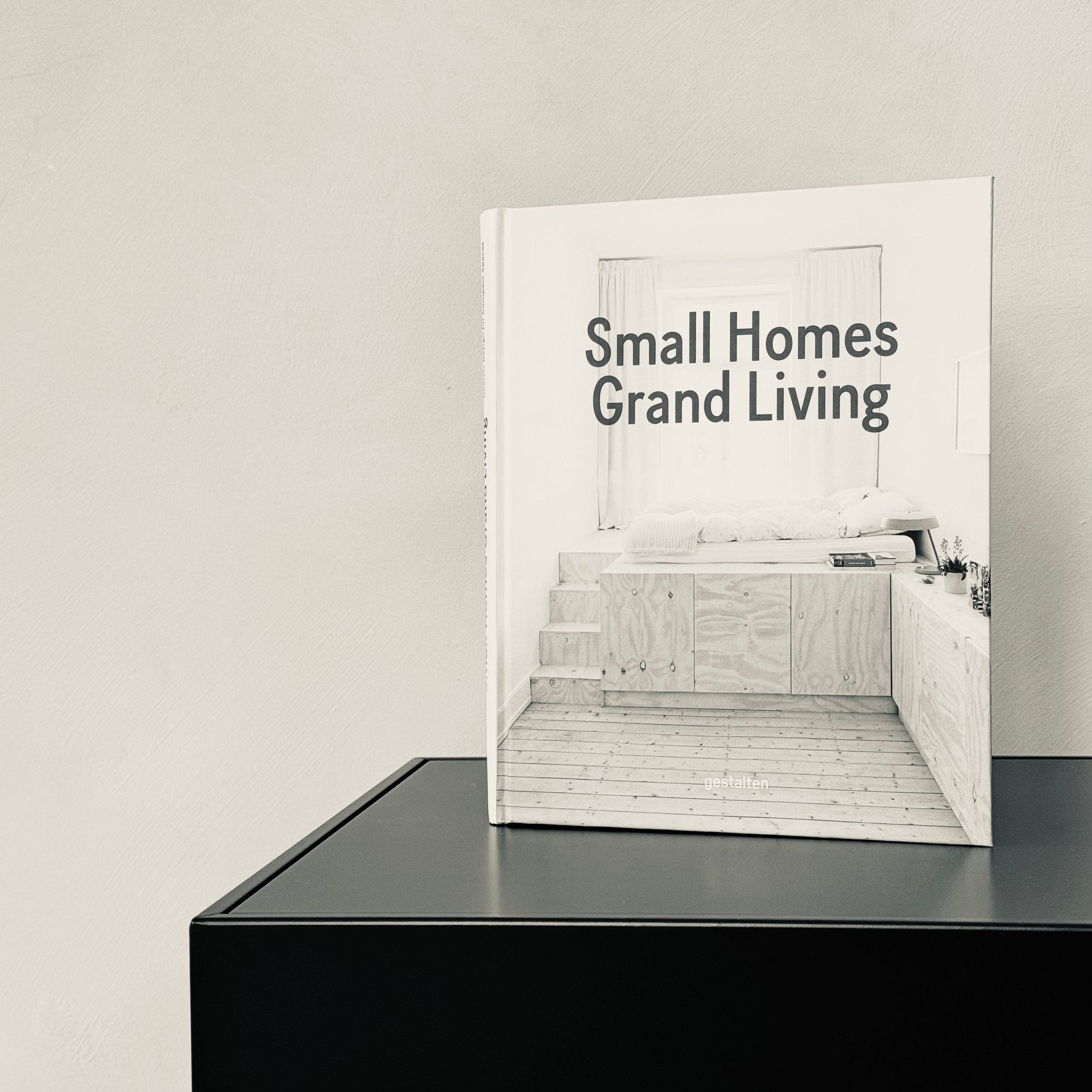 New Mags - Small Homes, Grand Living - Books - DANSKmadeforrooms