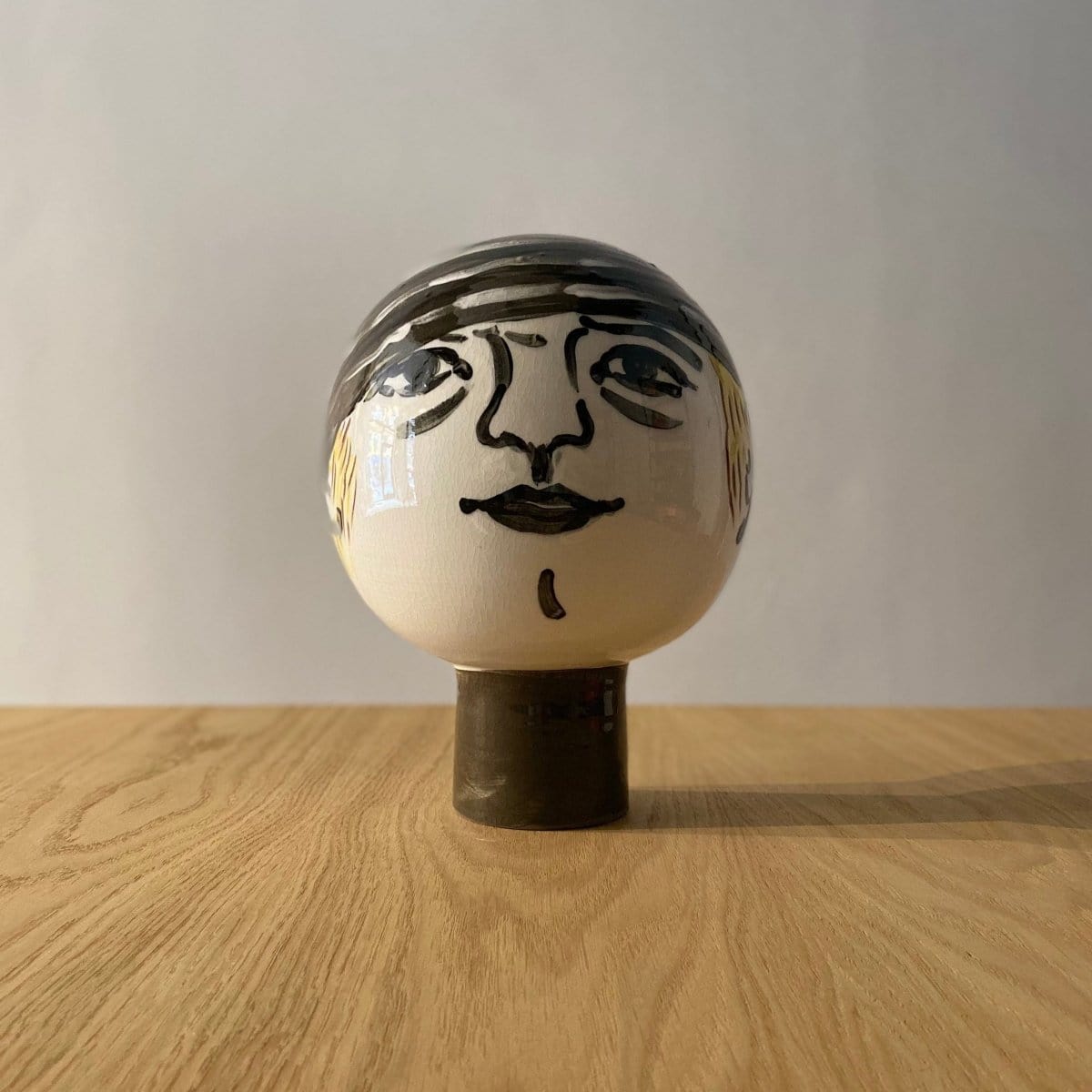 Pylle Søndergaard - Ceramic Head - Interior - DANSKmadeforrooms