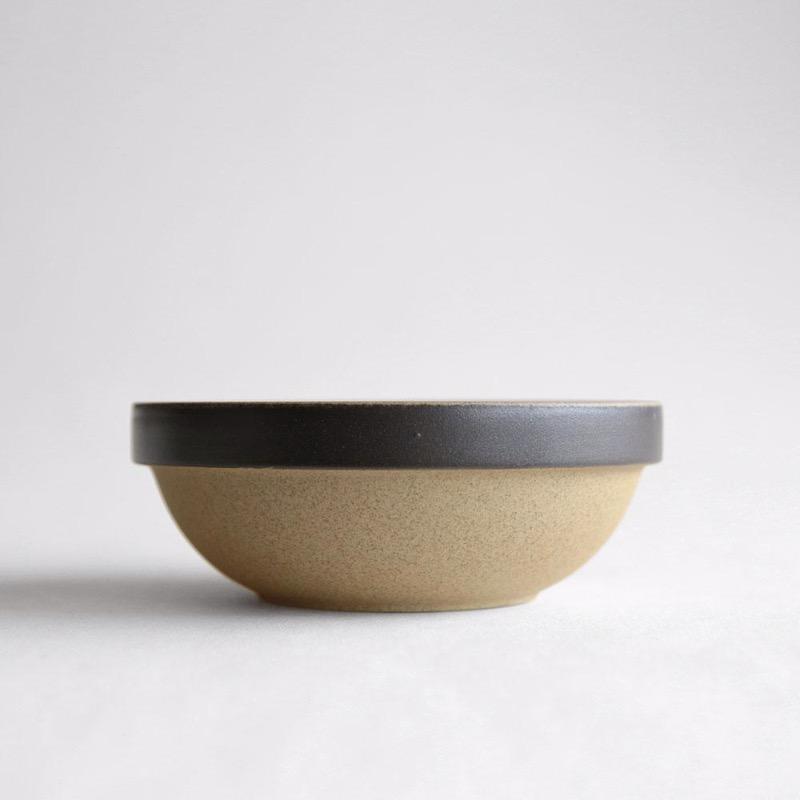 Hasami - Low Round Bowl // Black - Kitchenware - DANSKmadeforrooms